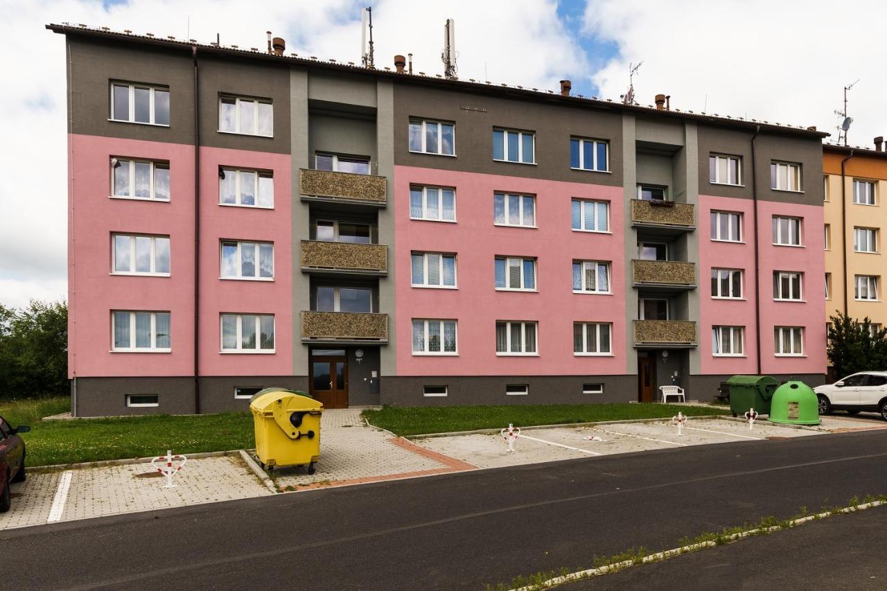 Apartamento Family Trip Kovářská Exterior foto